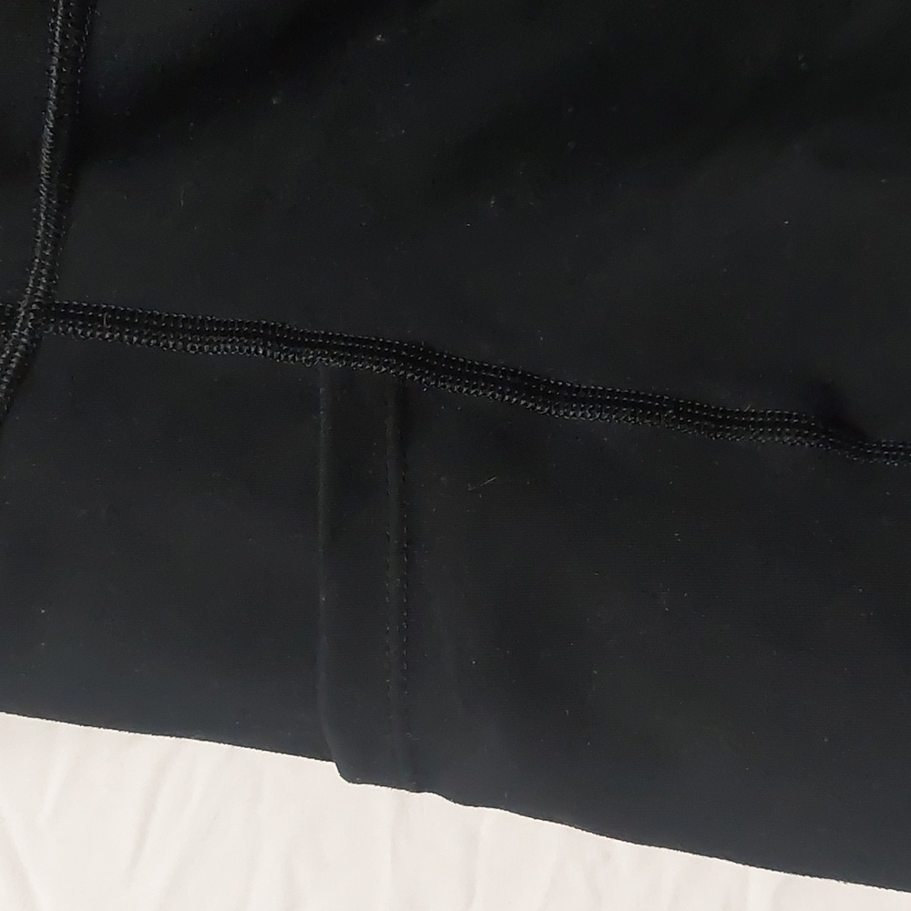 Heath Yoga 5" workout shorts with pockets. Size L - Picture 2 of 5